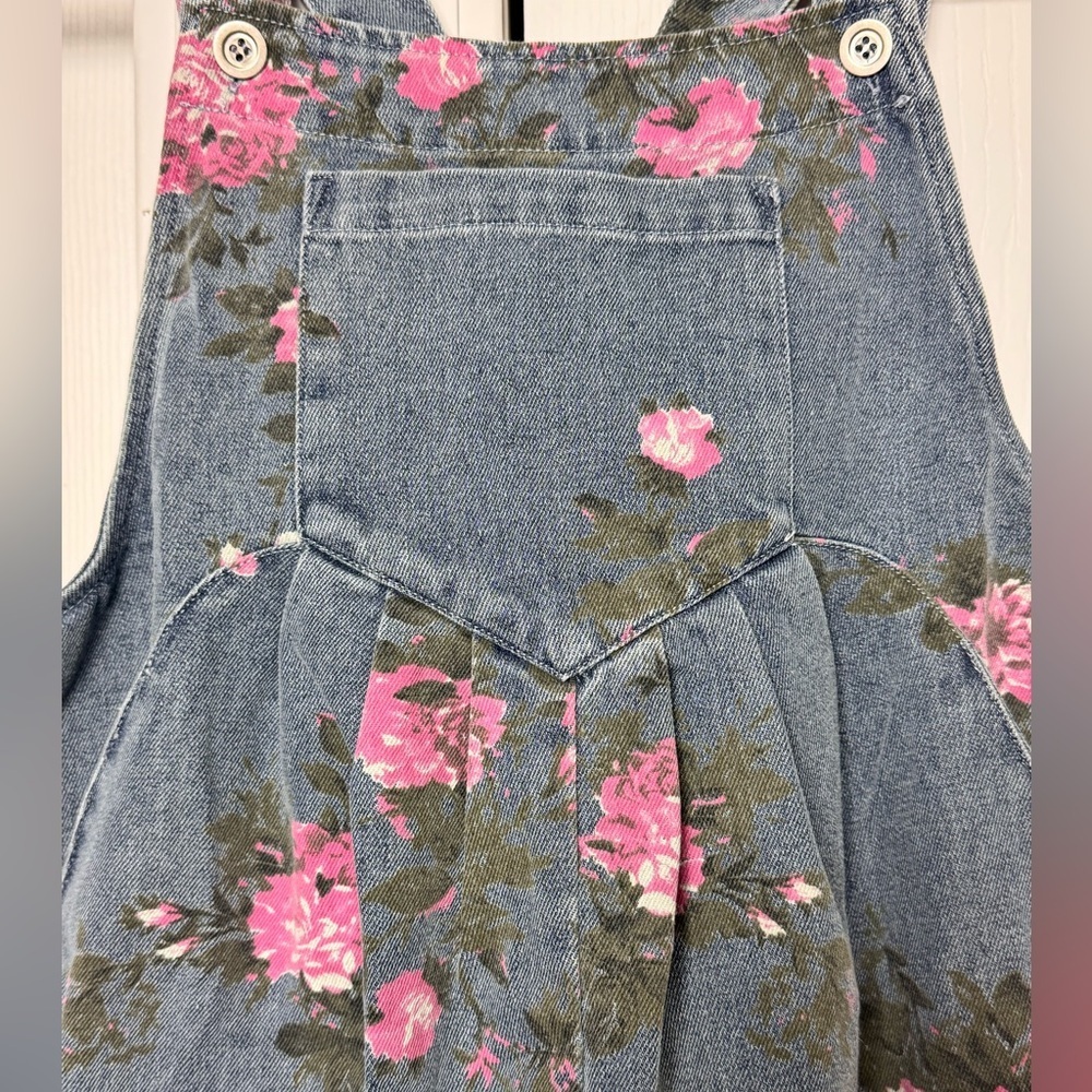 BiBi Floral Denim Overall Shorts NWT S, M,L ,XL 100% Cotton Boutique - Picture 3 of 11